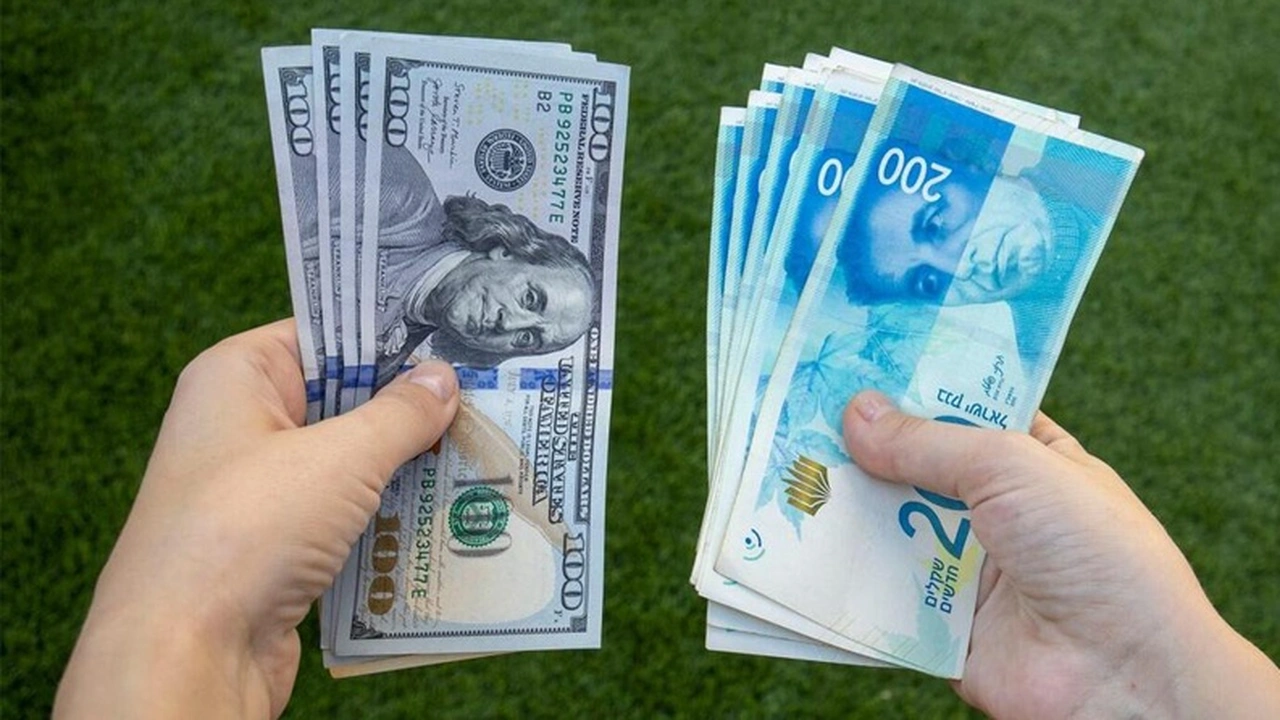 تغيرات تطرأ على أسعار صرف العملات وفقاً لشاشات تلفزيون الفجر اليوم